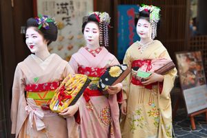 山崎佳奈