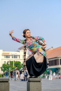 Anisa Hidayat