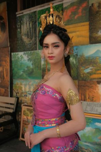 Tika Santoso