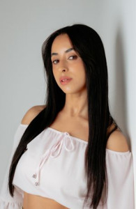 Mia Lee