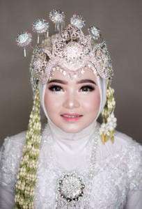 Intan Santoso
