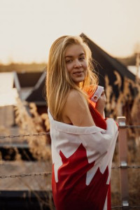 Zoë Lewis