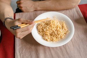 中野航
