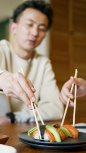 中村涼