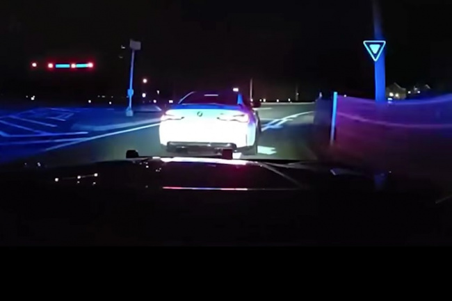 video, sports cars, watch: 'freaked out' bmw m4 driver tries to evade police